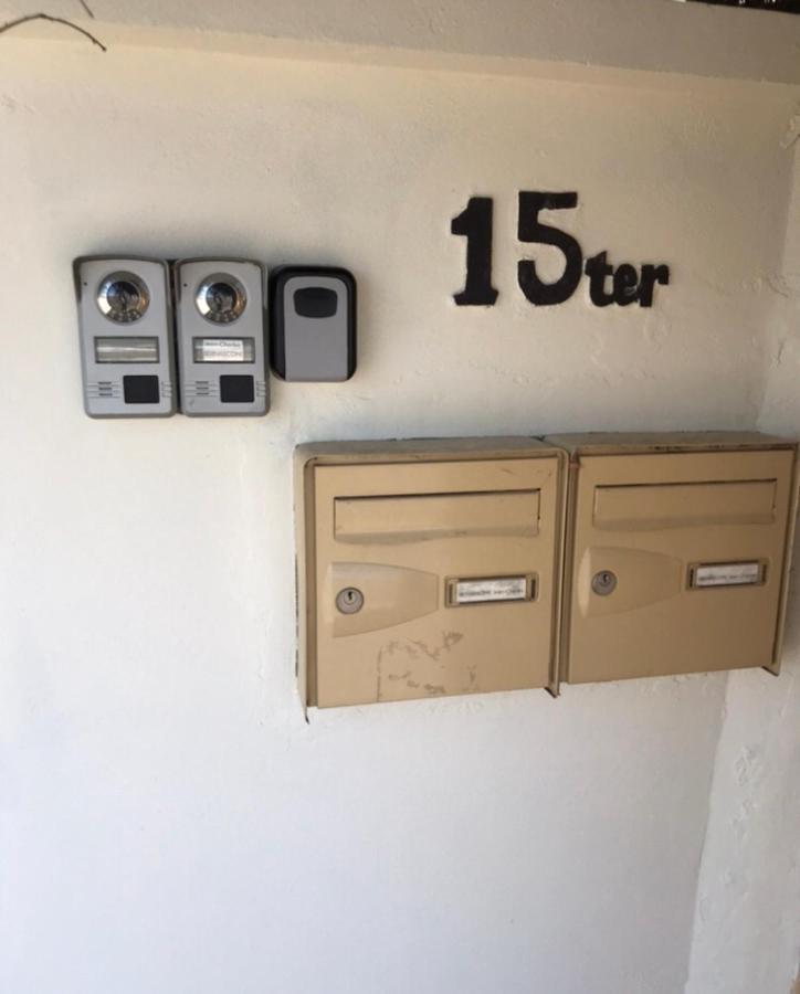 Appartement Tout Confort Avec Parking Ferme Arles Eksteriør bilde